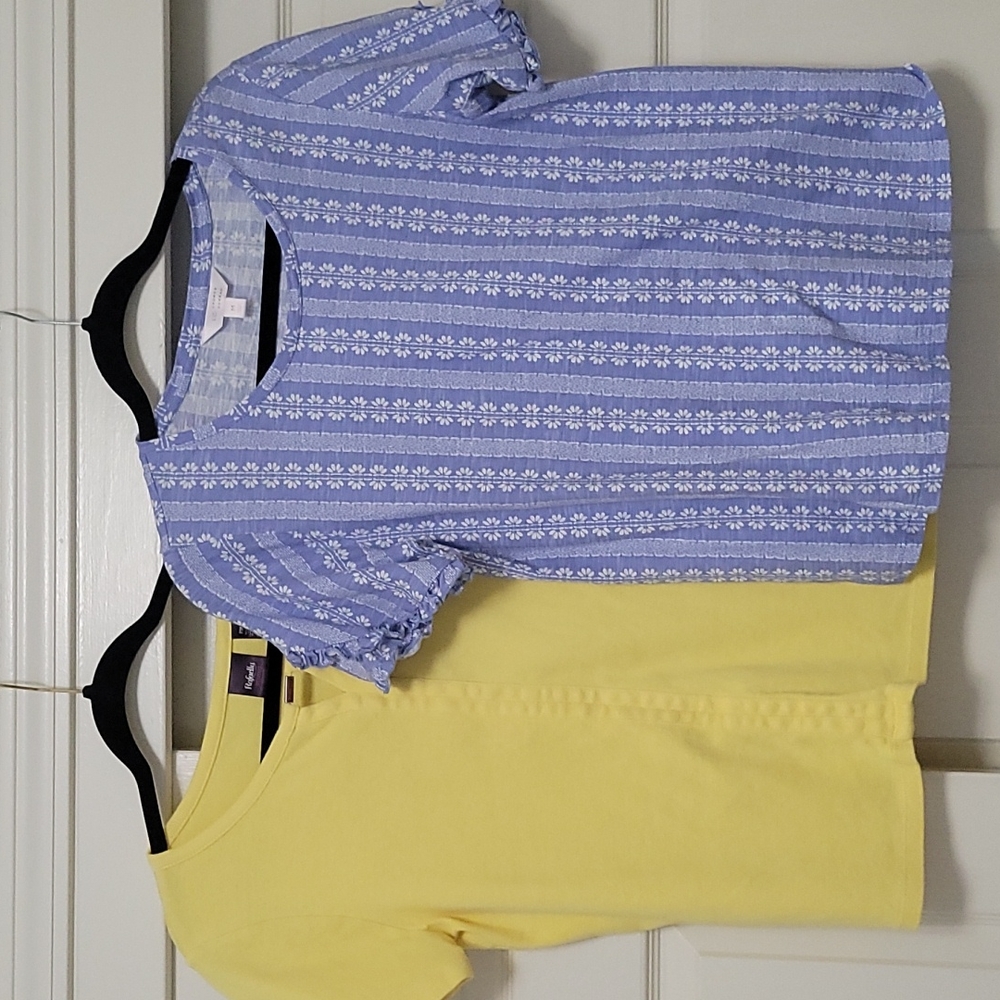 *2 pc Bundle* Rafaella pastel yellow top and Lauren Conrad spring top